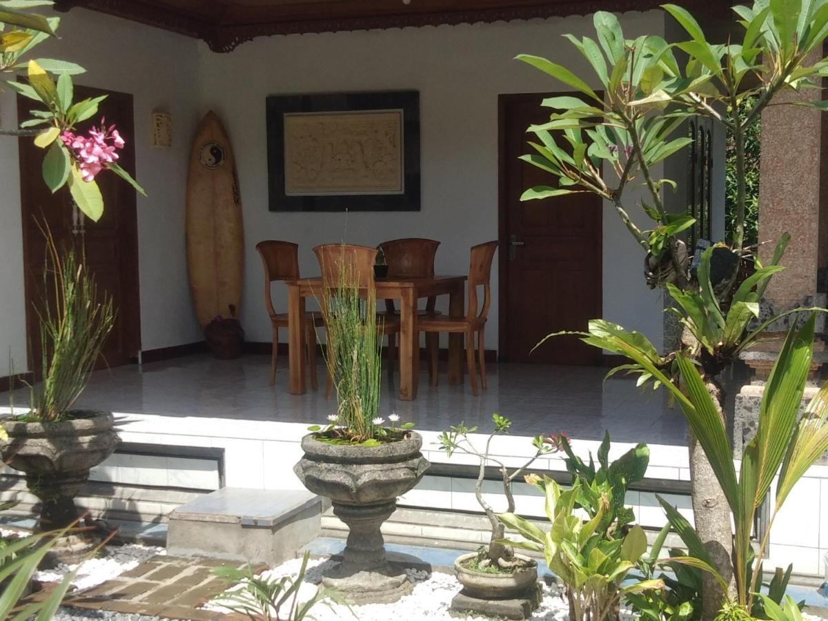 Serongga Guest House Lebih Exterior foto