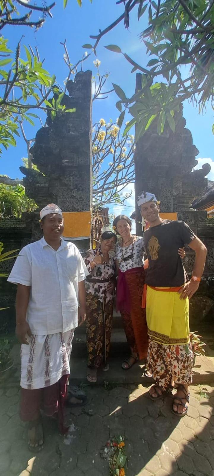 Serongga Guest House Lebih Exterior foto
